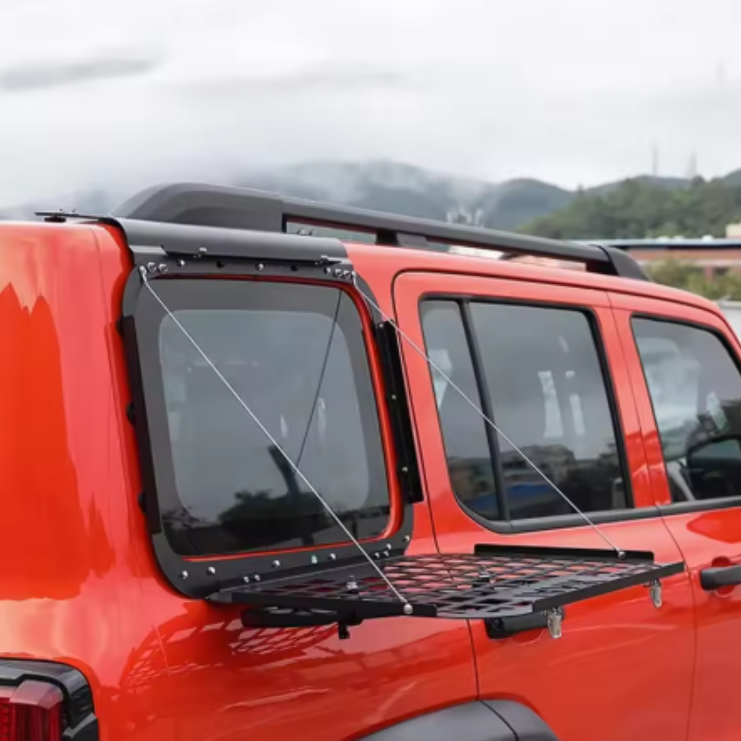Side window expansion platform, storage rack - Tank 300